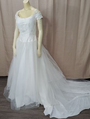Mary's Bridal White Off-Shoulder A-Line Tulle Wedding Dress